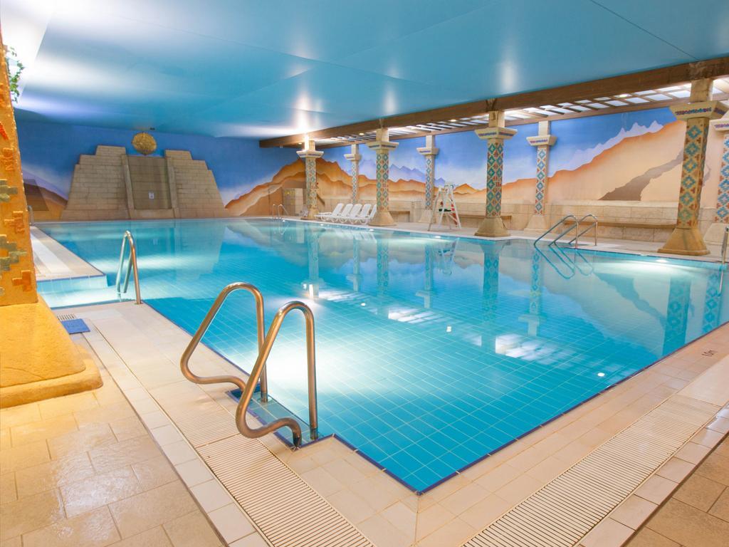 Tlh Carlton Hotel And Spa - Tlh Leisure And Entertainment Resort Torquay Buitenkant foto